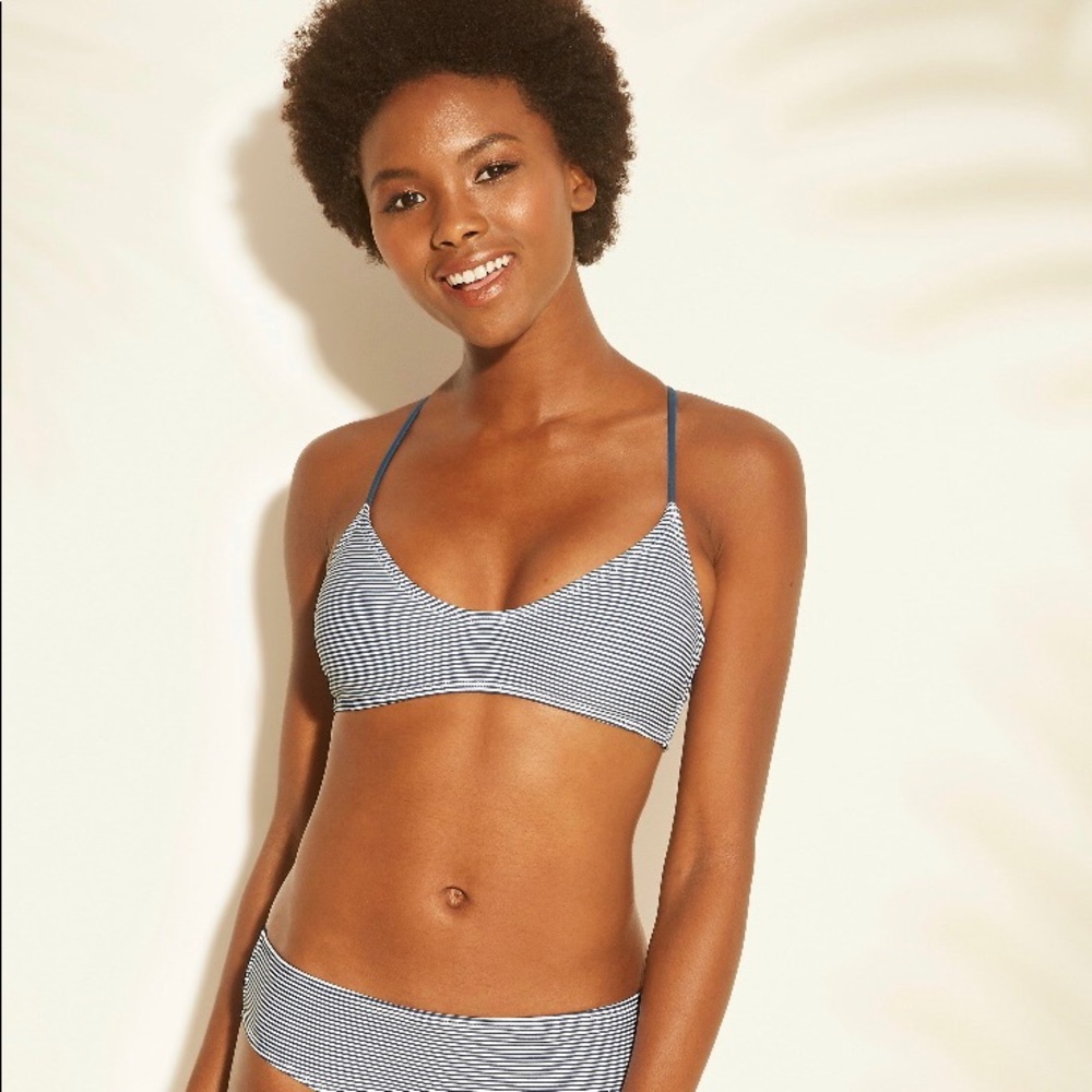 🛑 SOLD Women’s Lace-Up Back Bralette Bikini Top - Picture 2 of 3